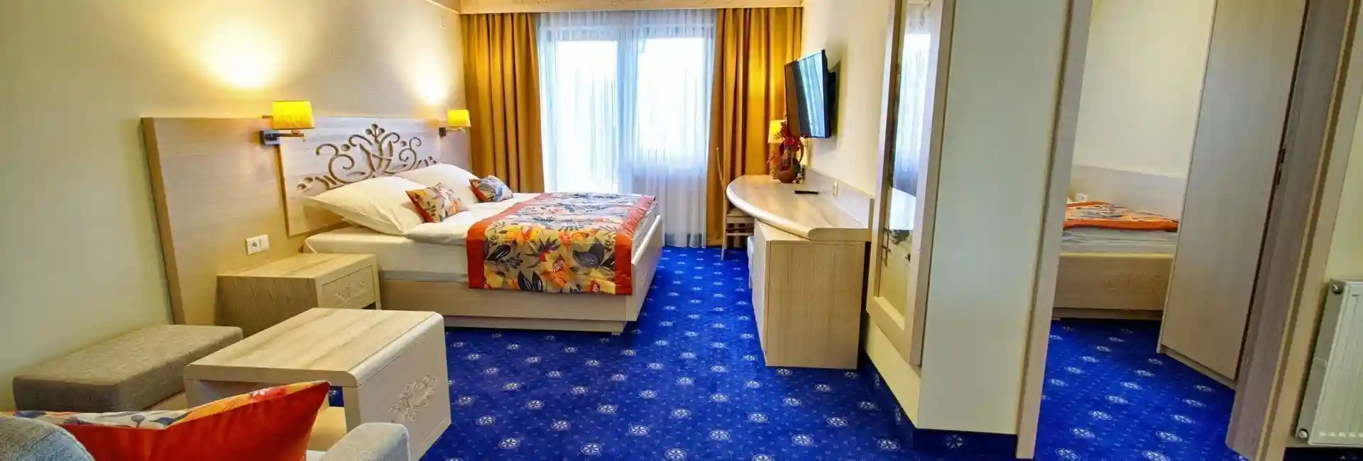 Triple Premium Studio two-room
